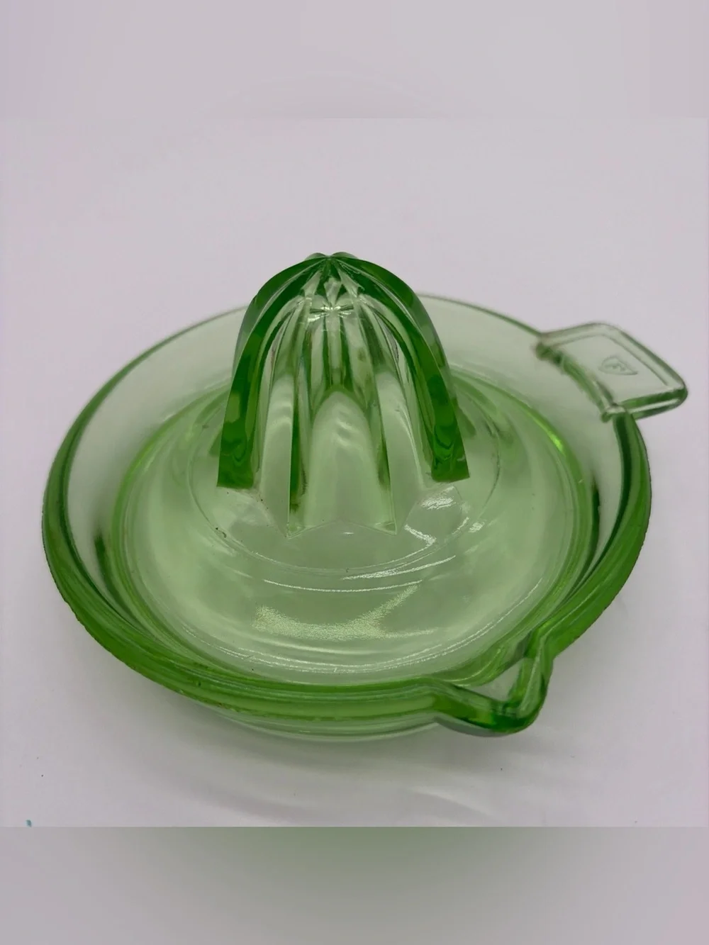 Vintage FEDERAL GLASS Vaseline Glass Citrus Juicer/Reamer Depression Glass Glows
